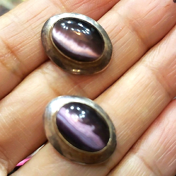 Vintage Sterling Silver Purple Cats Eye Earrings - Picture 2 of 5